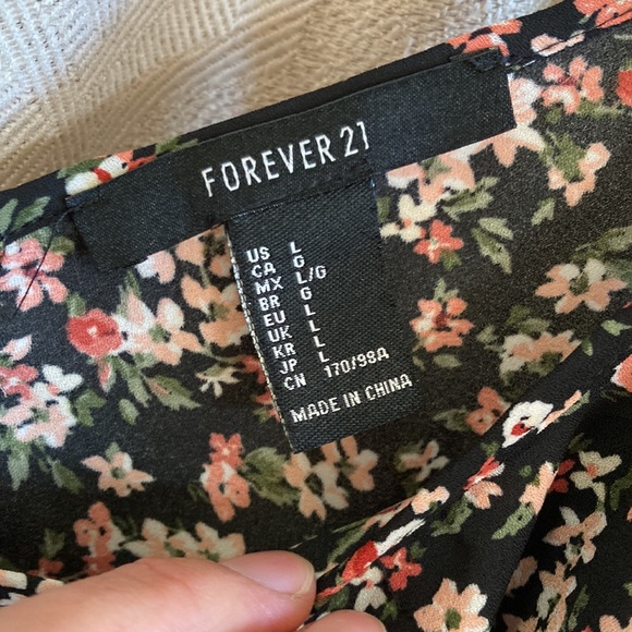 Forever 21 cropped ruffled tank top - Picture 4 of 7